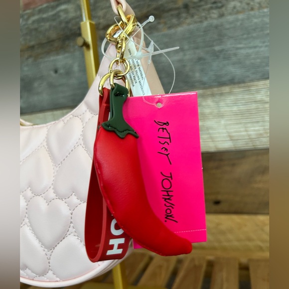 NWT-Betsey Johnson Pink Heart Quilted Shoulder Bag-Hot Stuff Charm - Picture 5 of 7